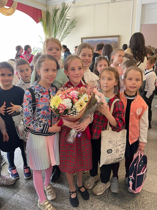 Посещение Пушкинского театра, спектакль «Синюшкин колодец»